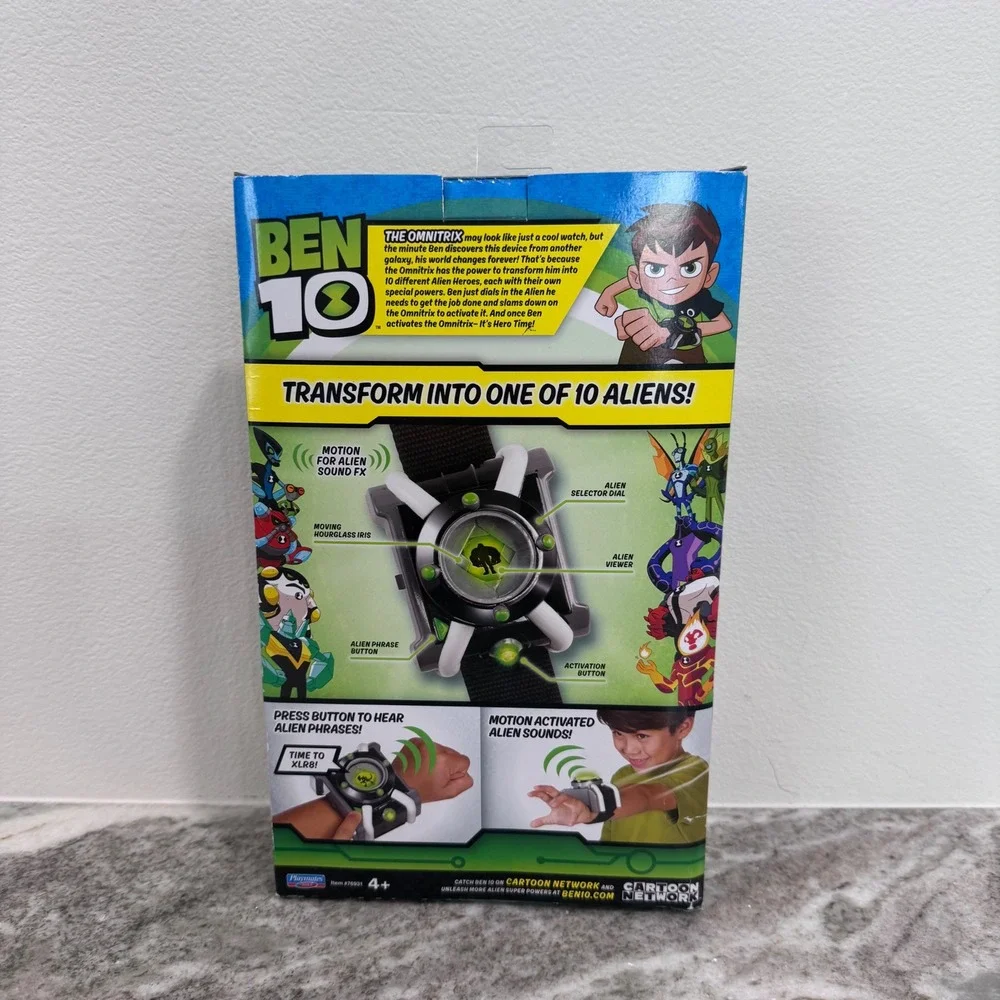 Ben 10 Deluxe Omnitrix Watch Playmates Toys 100+ Phrases Sound FX 76931 NIB